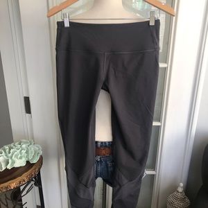 Victoria’s Secret purple knockout Yoga Pants